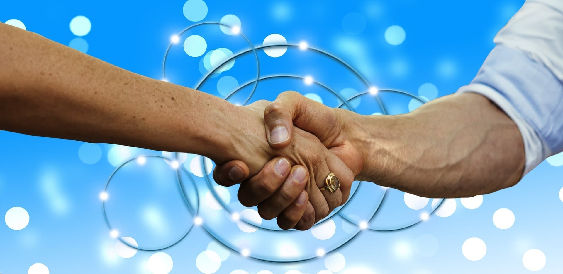 hands-3348986_1920.jpg